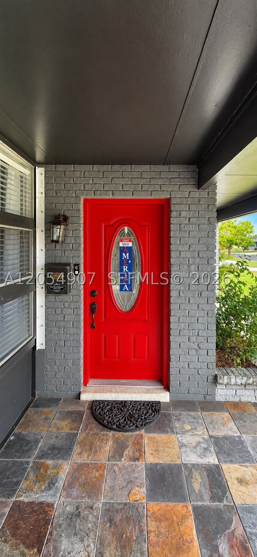 1505 Arrowhead Drive Property Photo 3