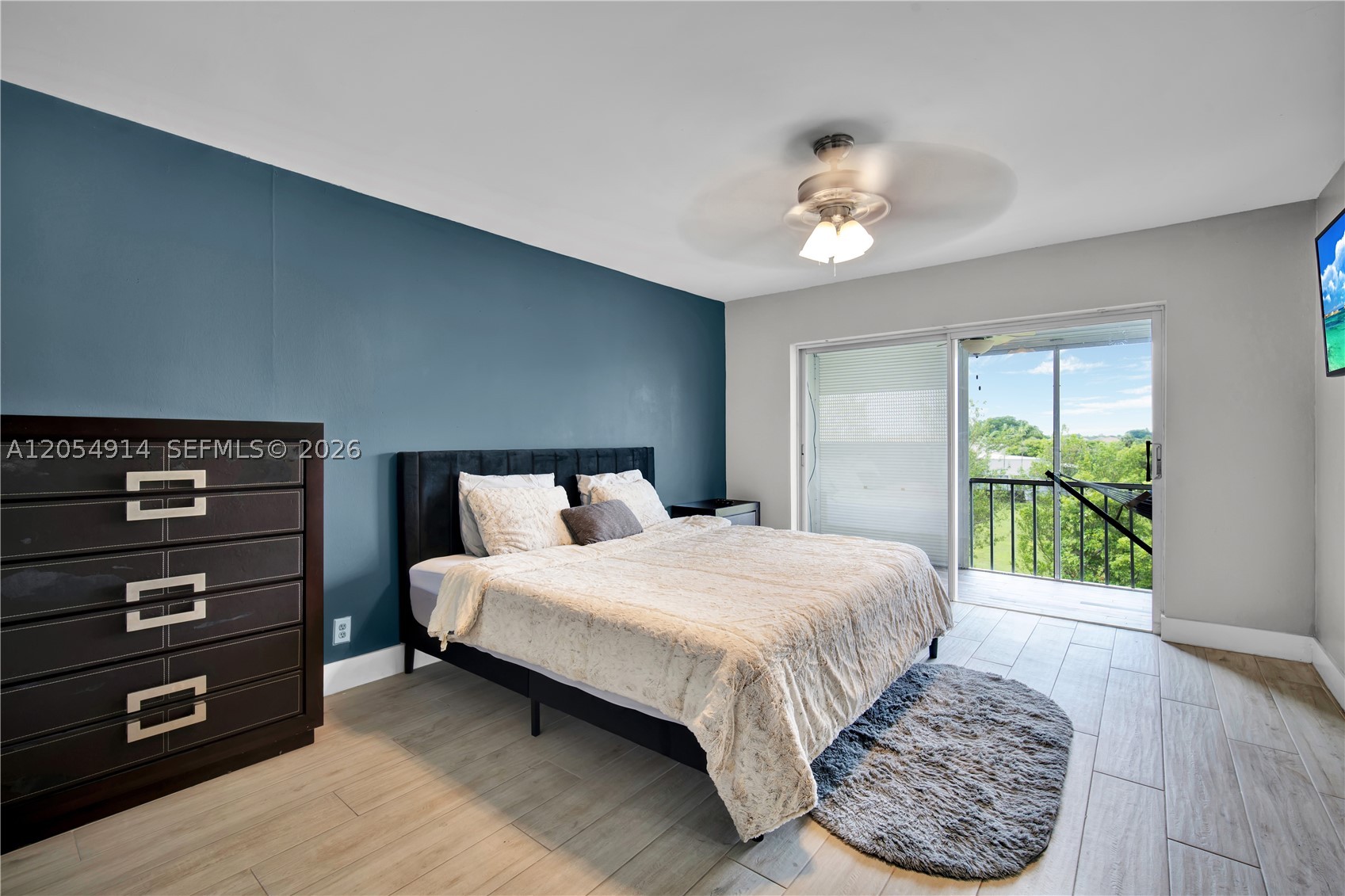 950 Hillcrest Dr 414 Property Photo 17