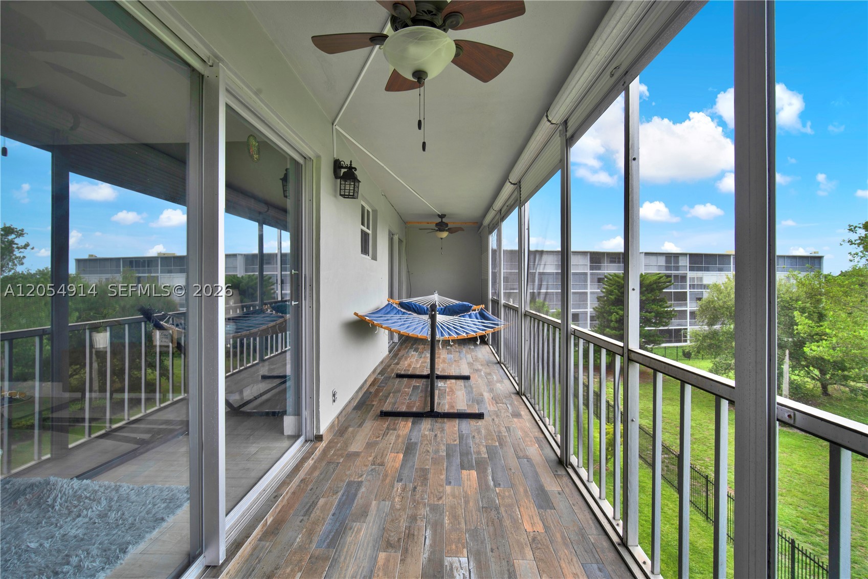 950 Hillcrest Dr 414 Property Photo 27