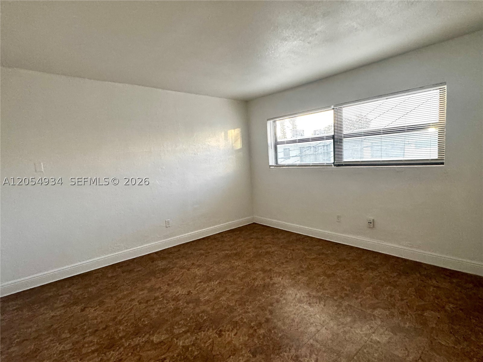 1525 Ne 135th St 14 Property Photo 6