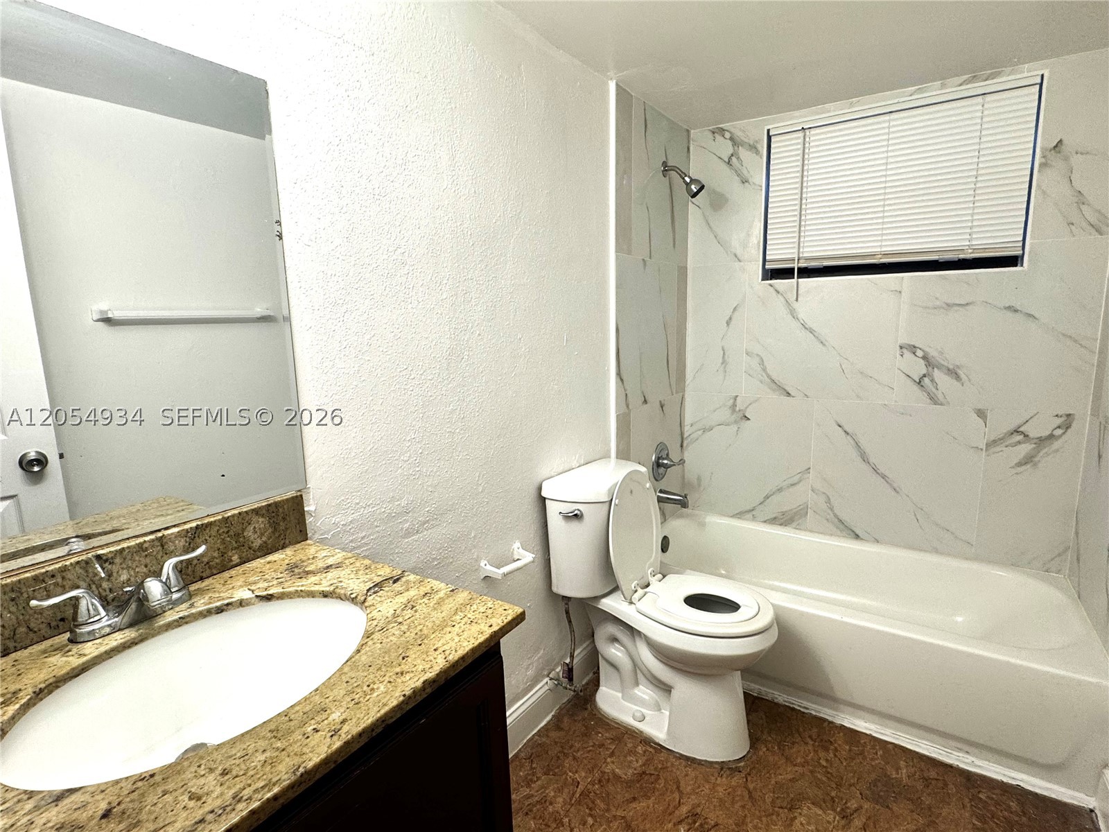 1525 Ne 135th St 14 Property Photo 7