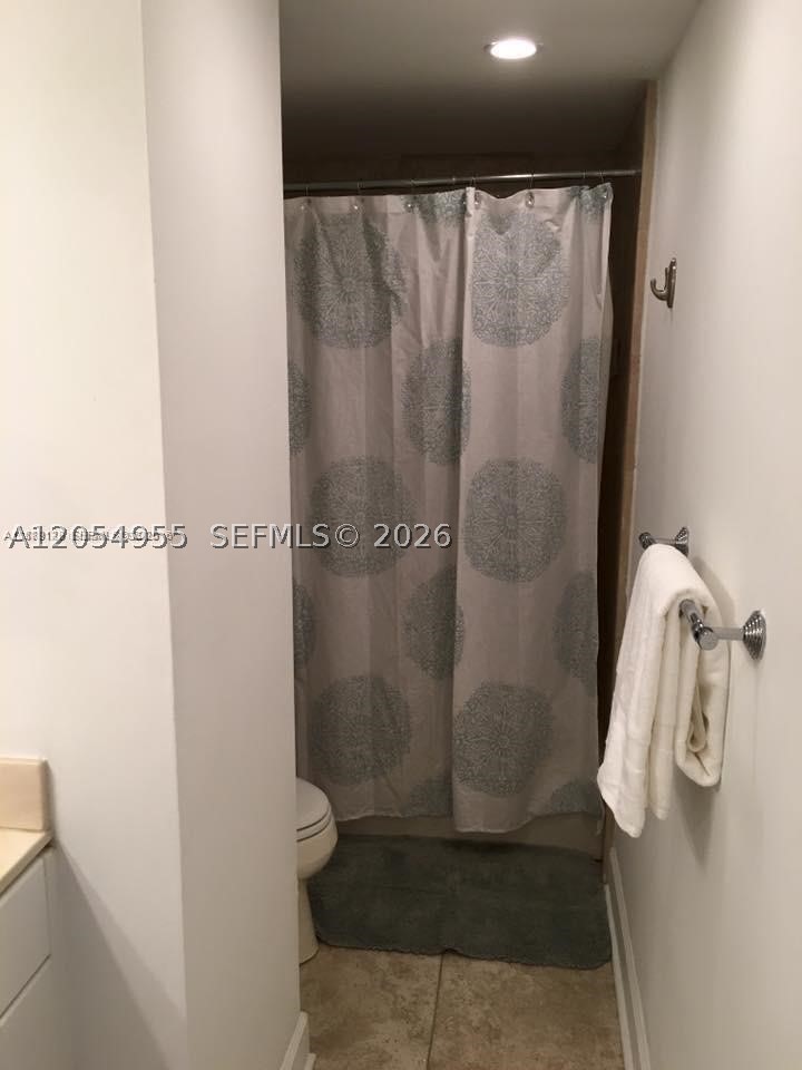 401 69th St 905 Property Photo 15