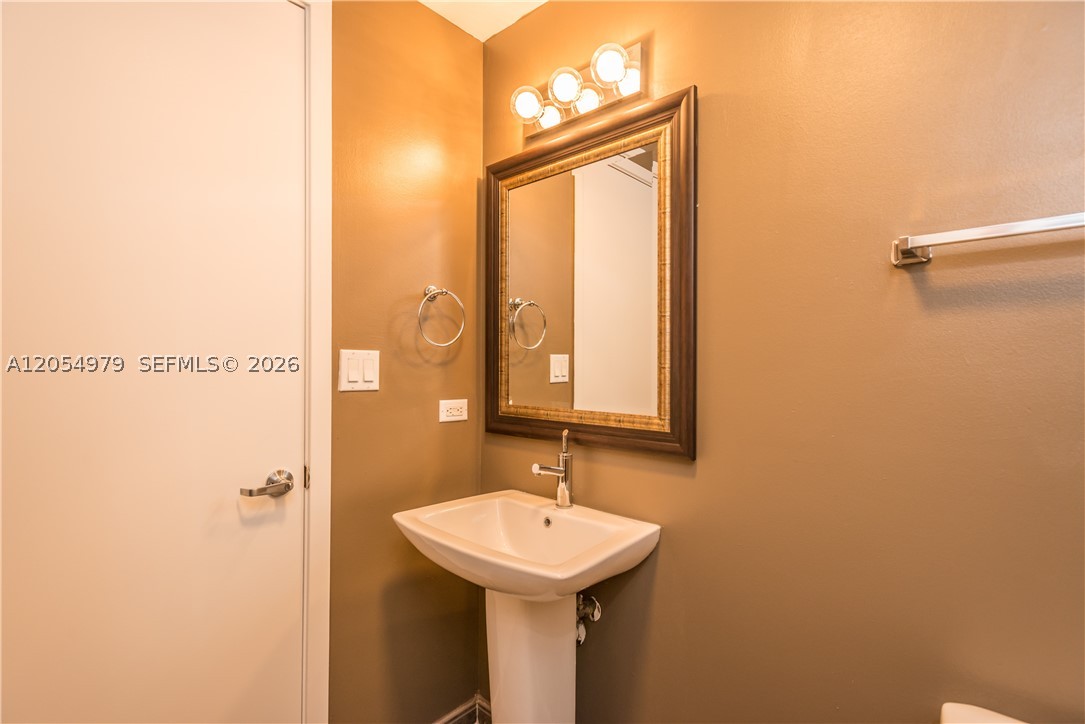 3470 E Coast Ave H1609 Property Photo 11