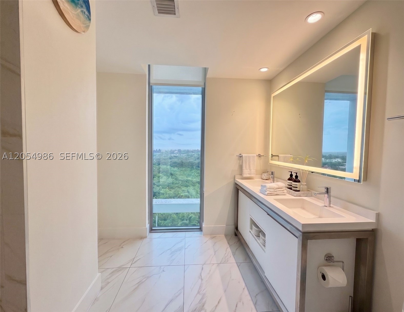 2000 Metropica Way 1003 Property Photo 17