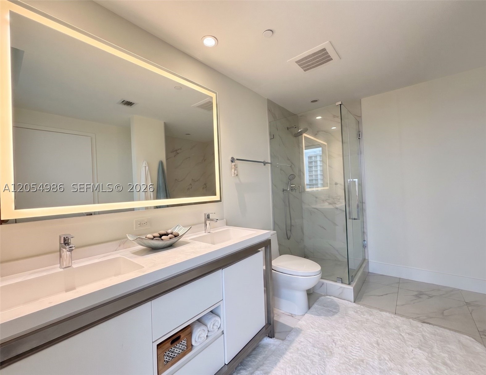 2000 Metropica Way 1003 Property Photo 18