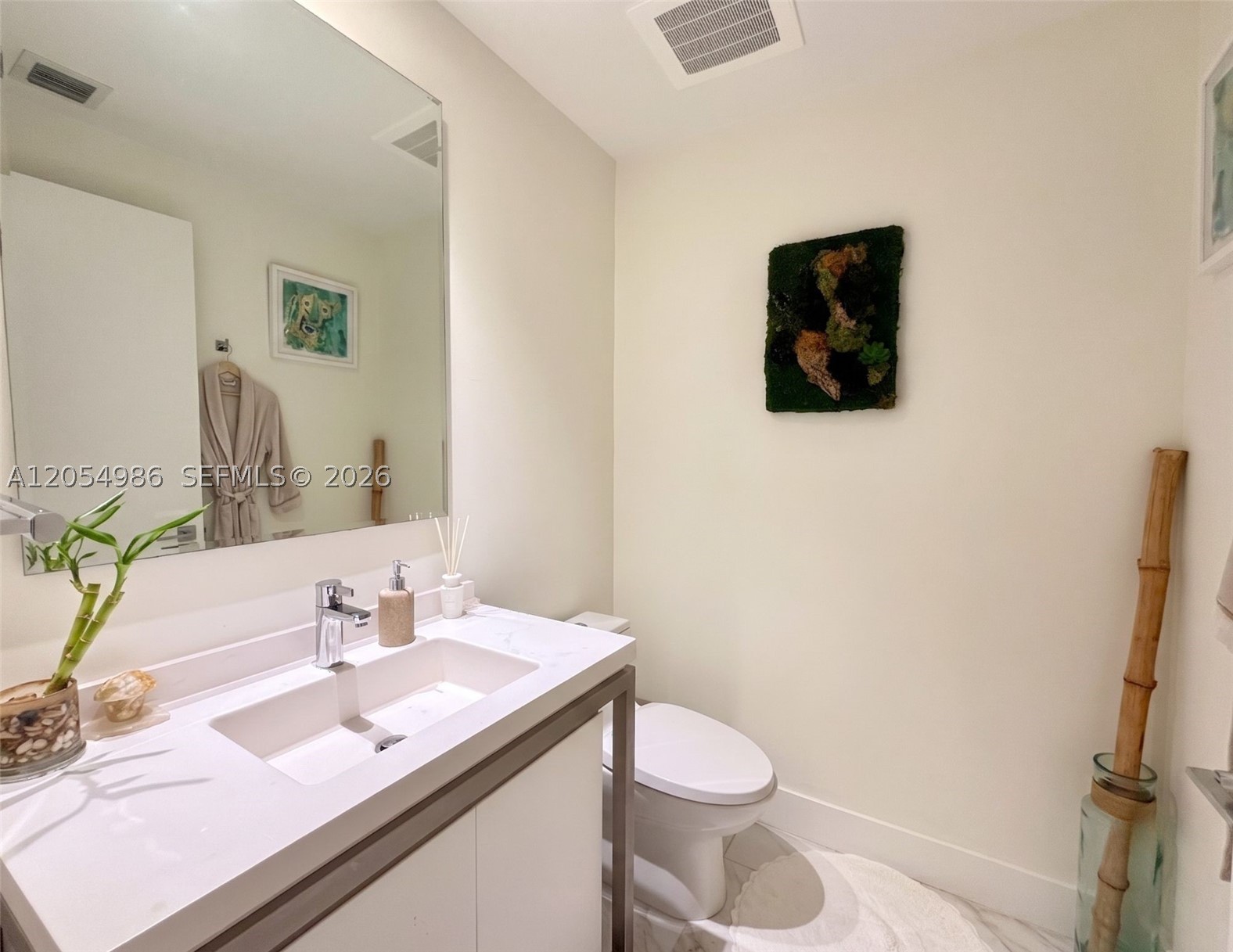 2000 Metropica Way 1003 Property Photo 22