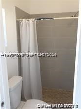 620 Ne 178th St B Property Photo 3