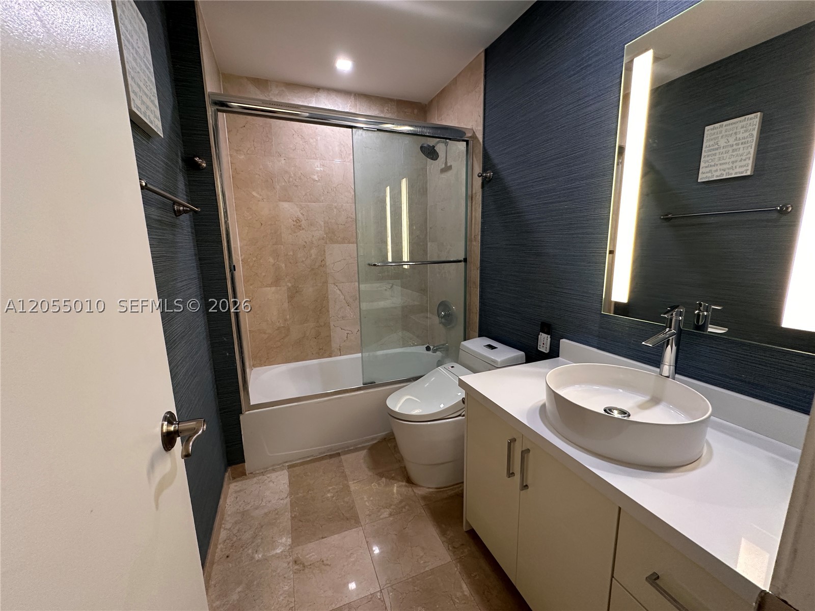 10275 Collins Ave 112 Property Photo 28