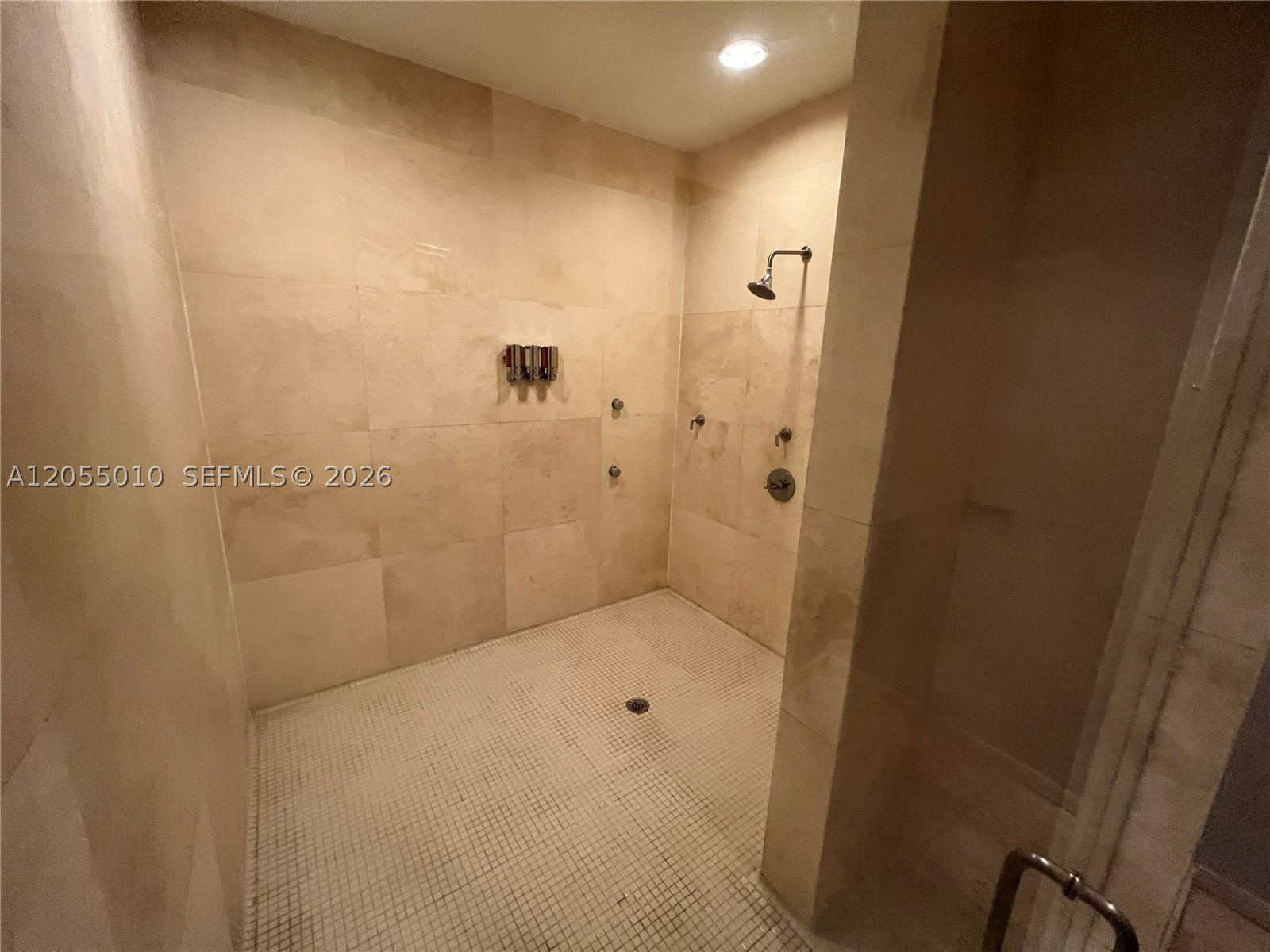 10275 Collins Ave 112 Property Photo 76