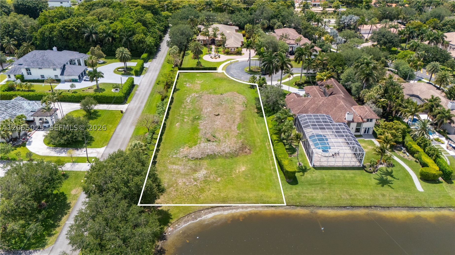 2270 Dorado Ave Property Photo 3