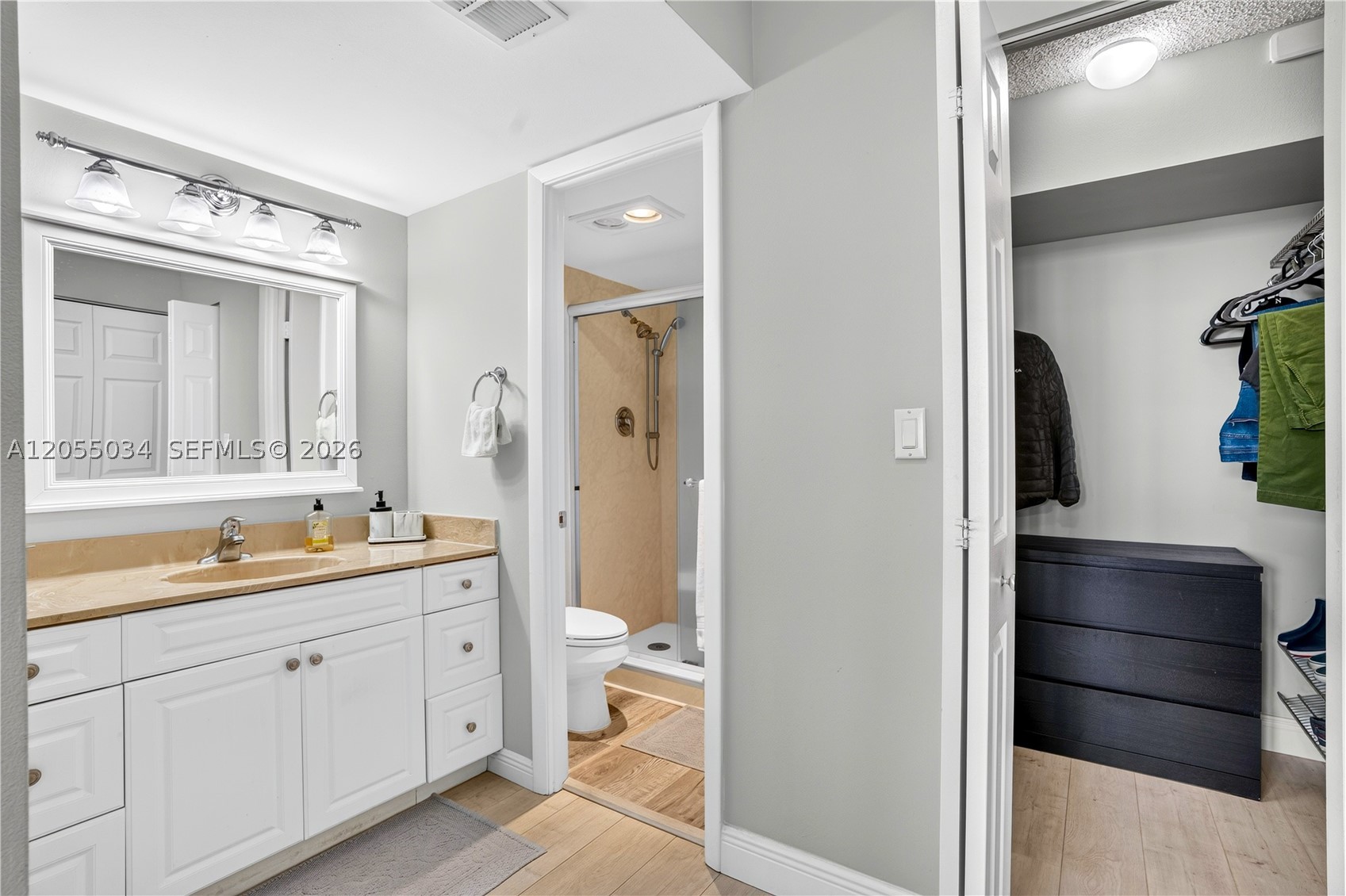 900 Saint Charles Pl 621 Property Photo 27