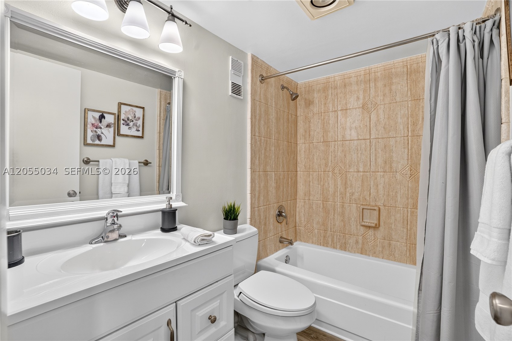 900 Saint Charles Pl 621 Property Photo 34
