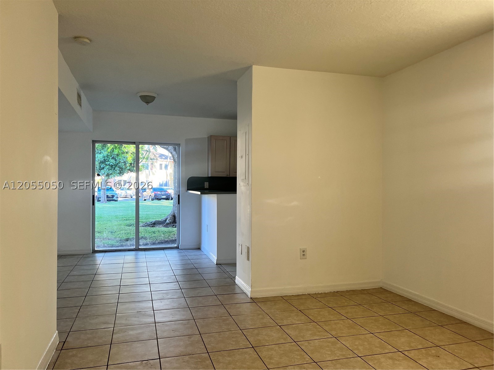 985 Ne 33rd Ter 104 Property Photo 14