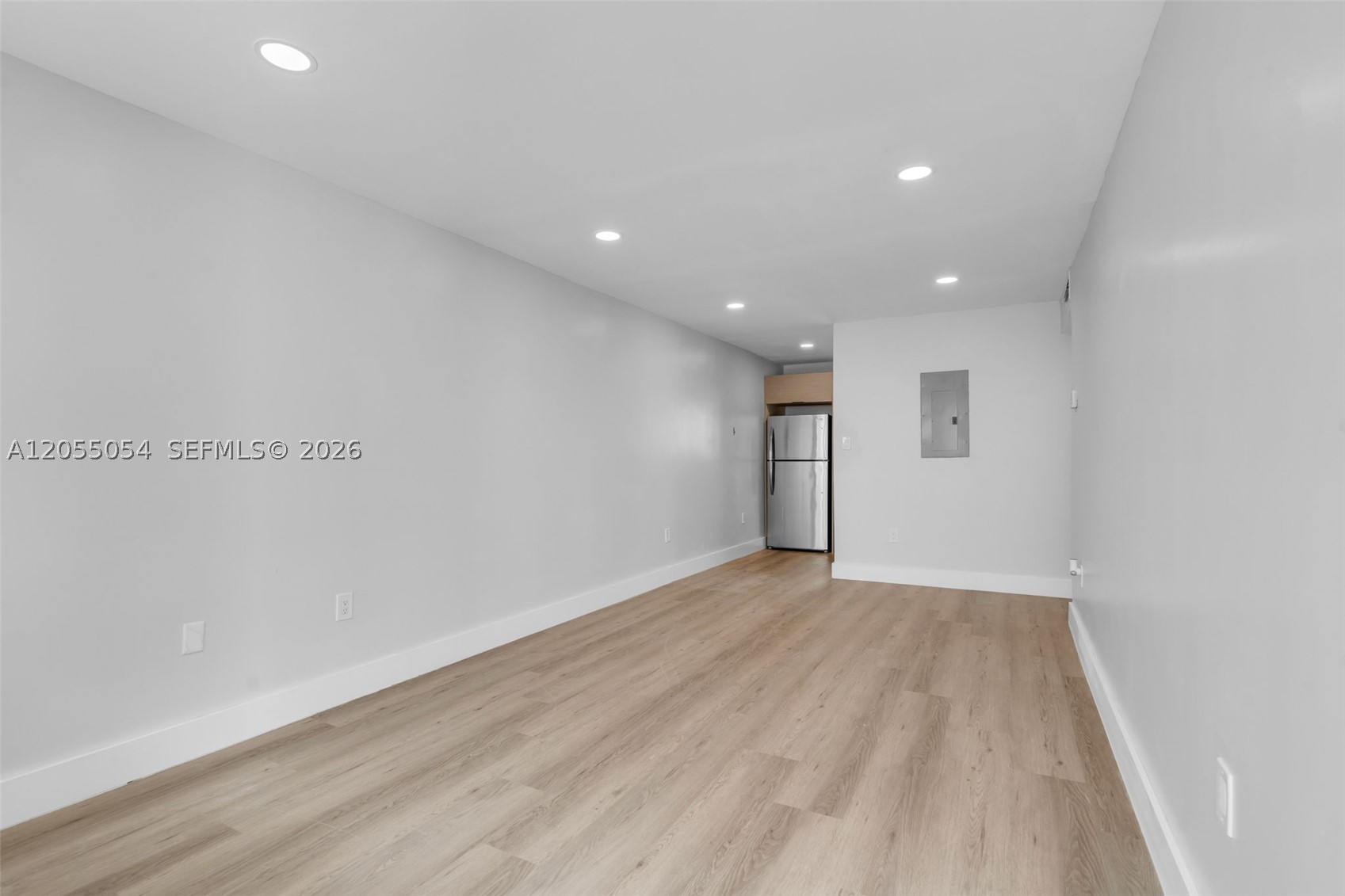 560 Ne 63rd St Property Photo 16