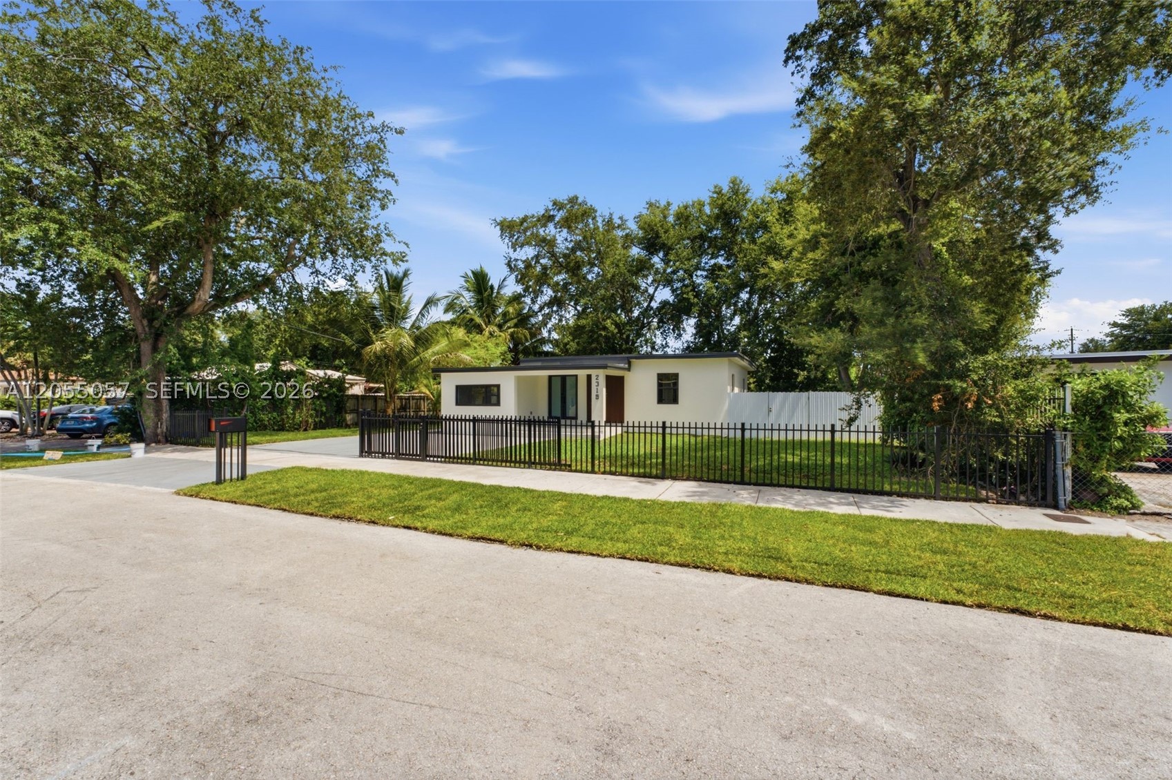 2315 Nw 97th St Property Photo 5