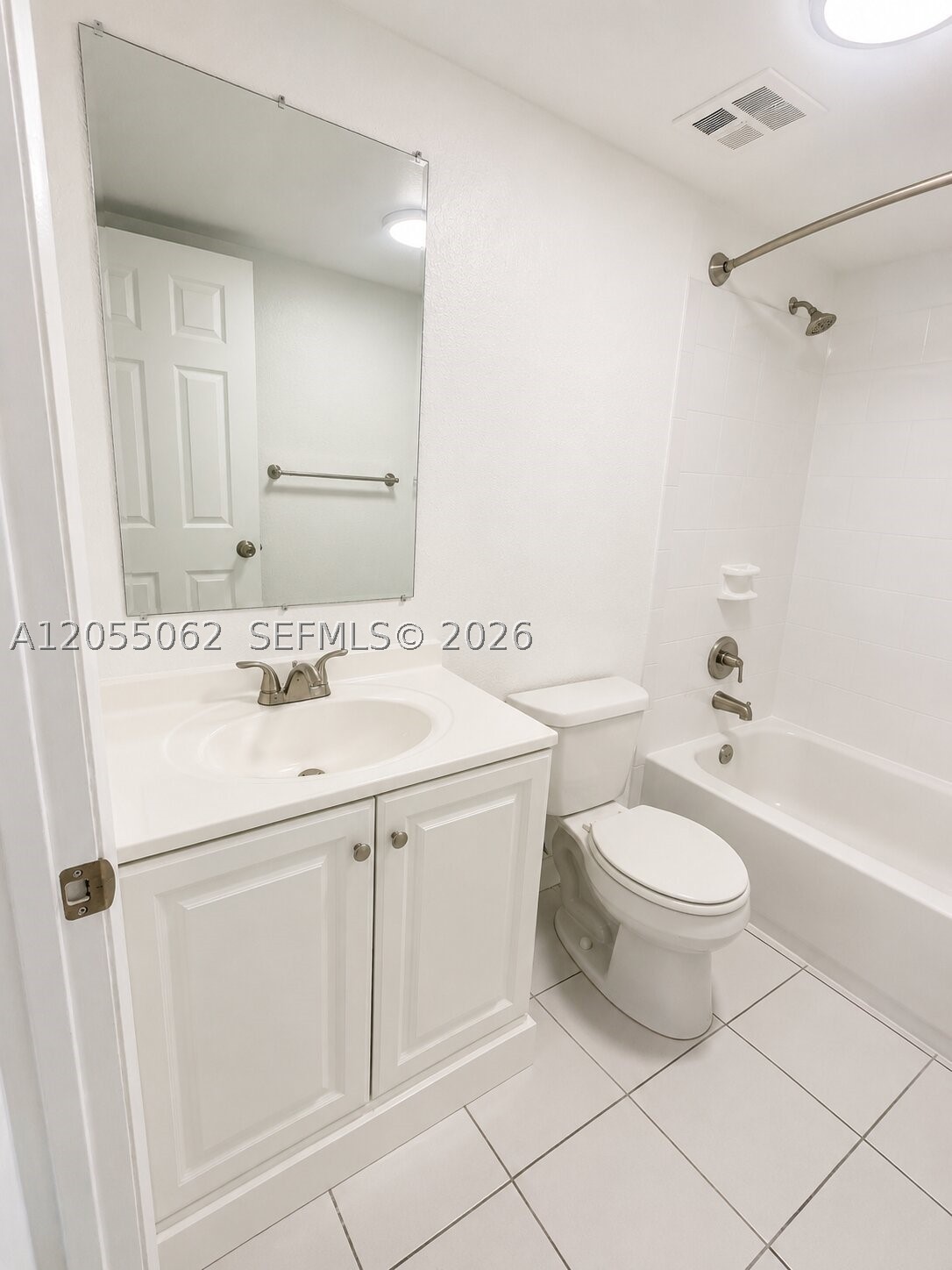 5625 W 20th Ave 404 Property Photo 5