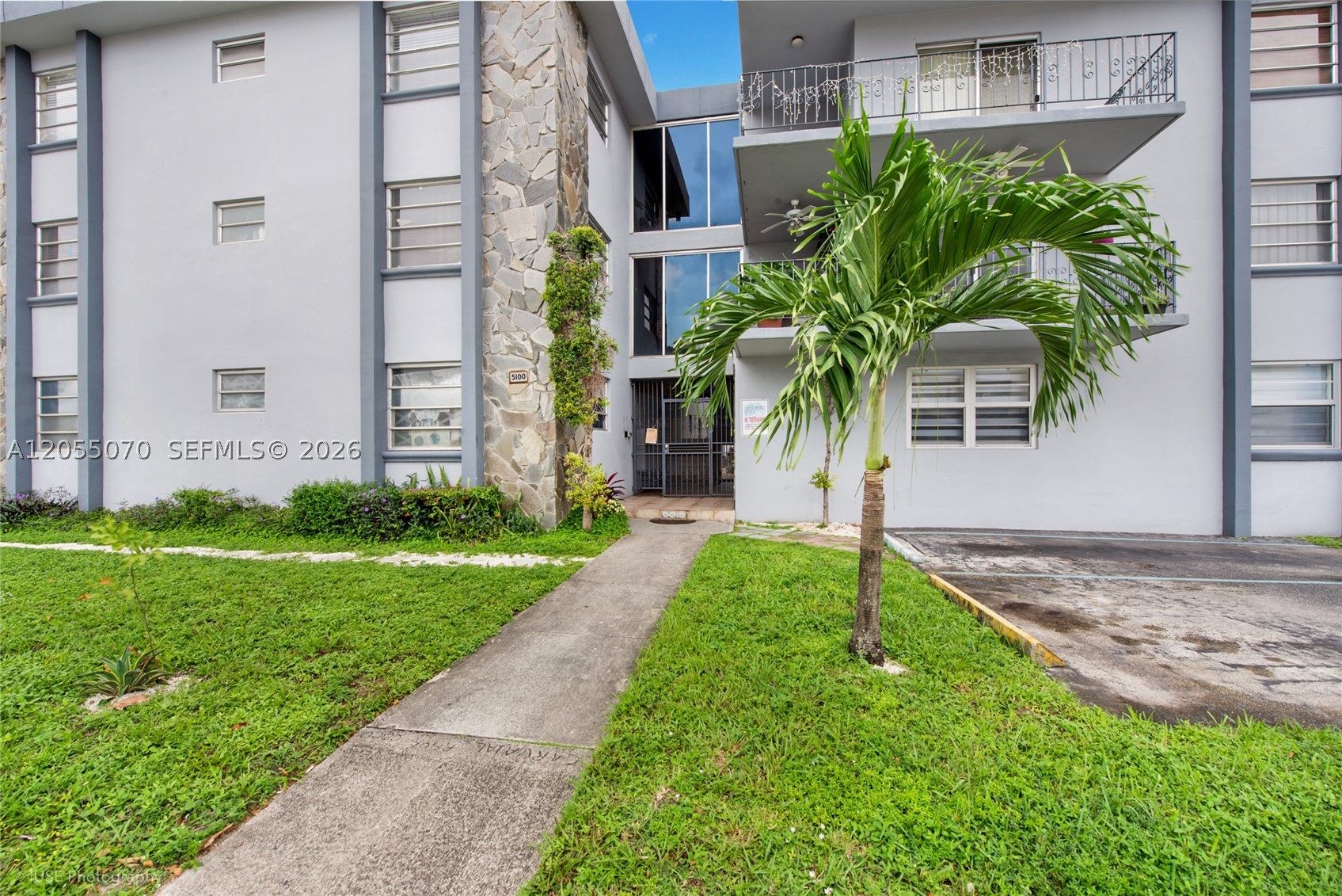 5100 W Flagler St 302 Property Photo 4