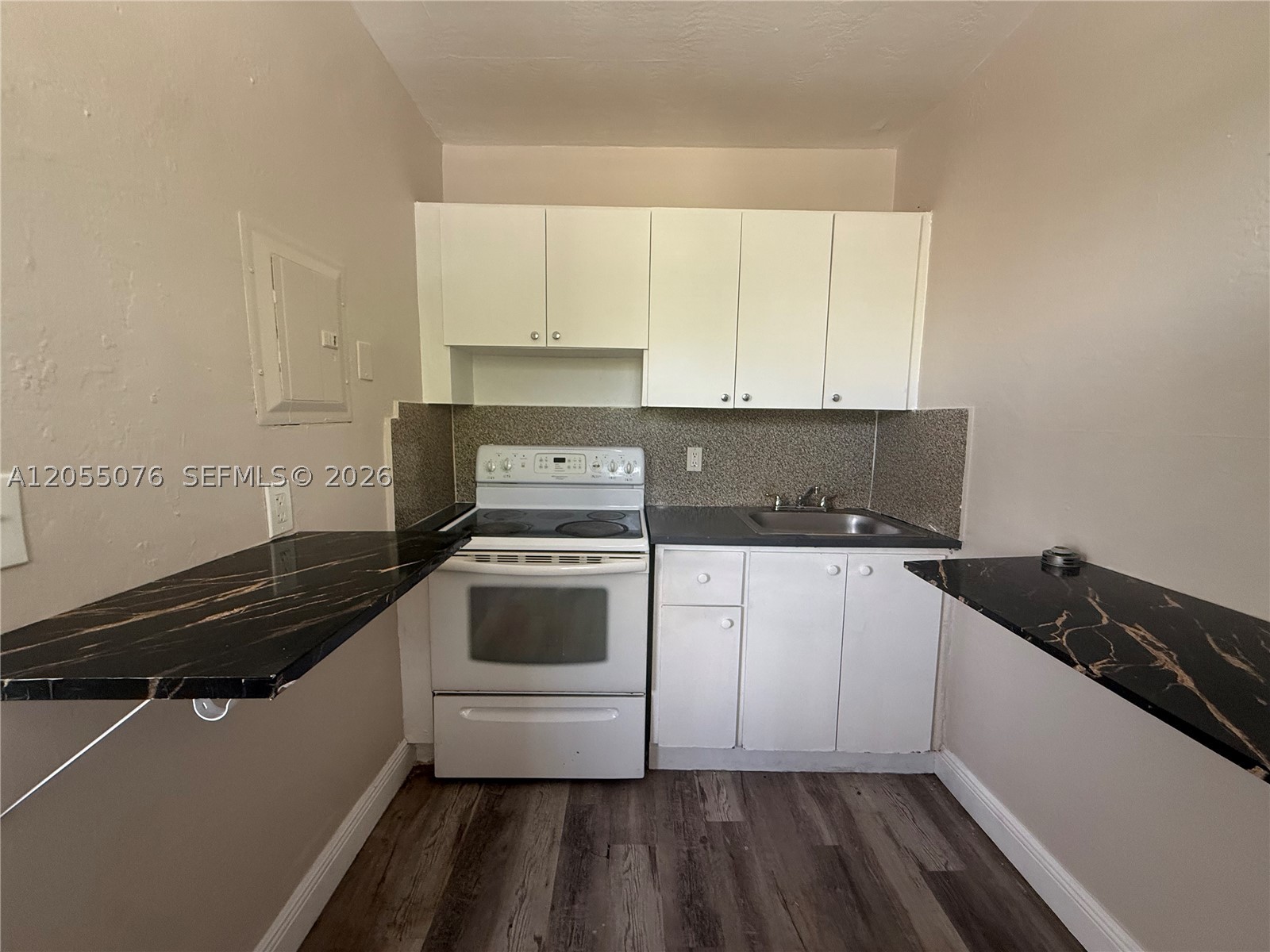6901 Nw 8th Ave Property Photo 11