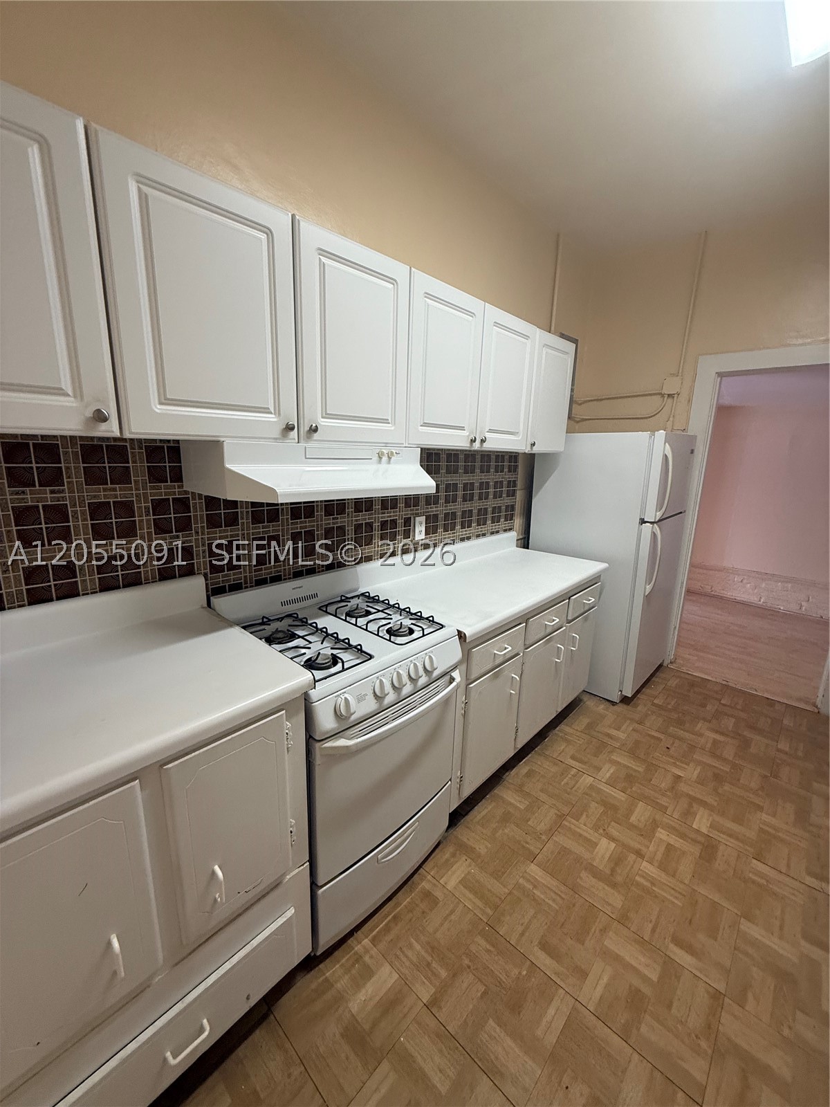 3747 Sheridan Ave Property Photo 8