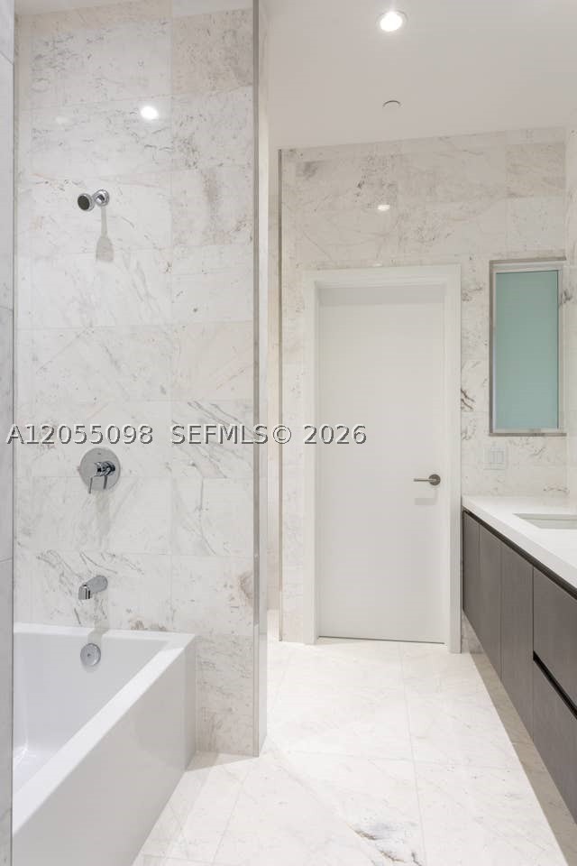 851 Ne 1st Ave 503 Property Photo 11