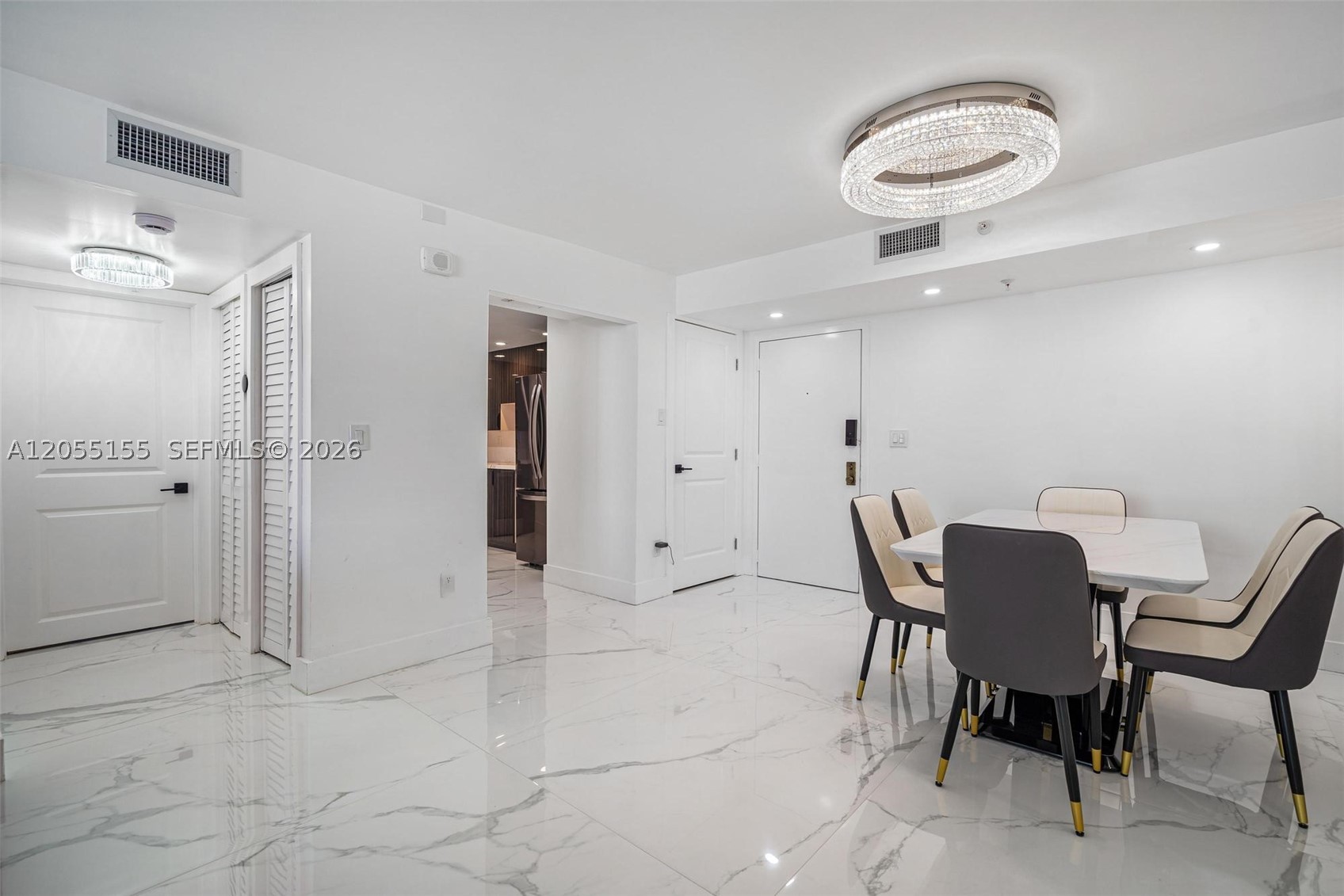1623 Collins Ave 716 Property Photo 10