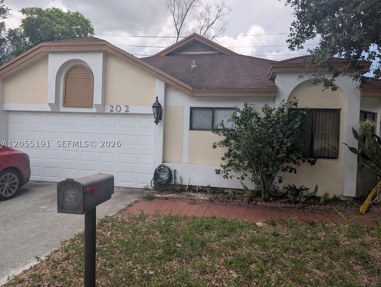 202 Maddy Ln