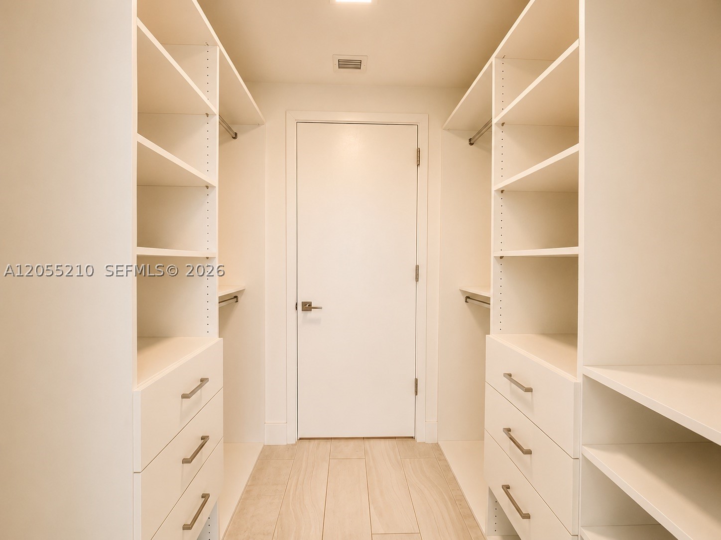 2000 Metropica Way 2208 Property Photo 17