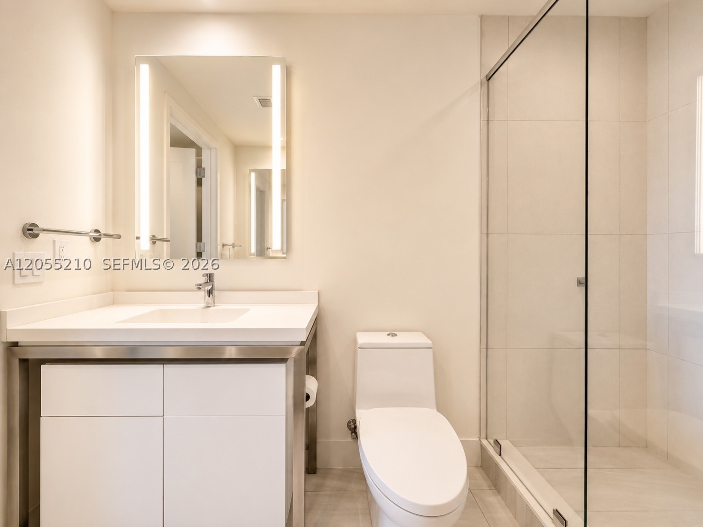 2000 Metropica Way 2208 Property Photo 20