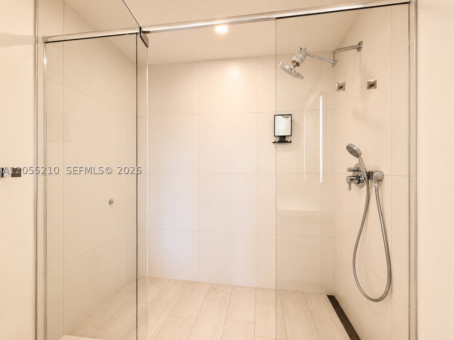 2000 Metropica Way 2208 Property Photo 22