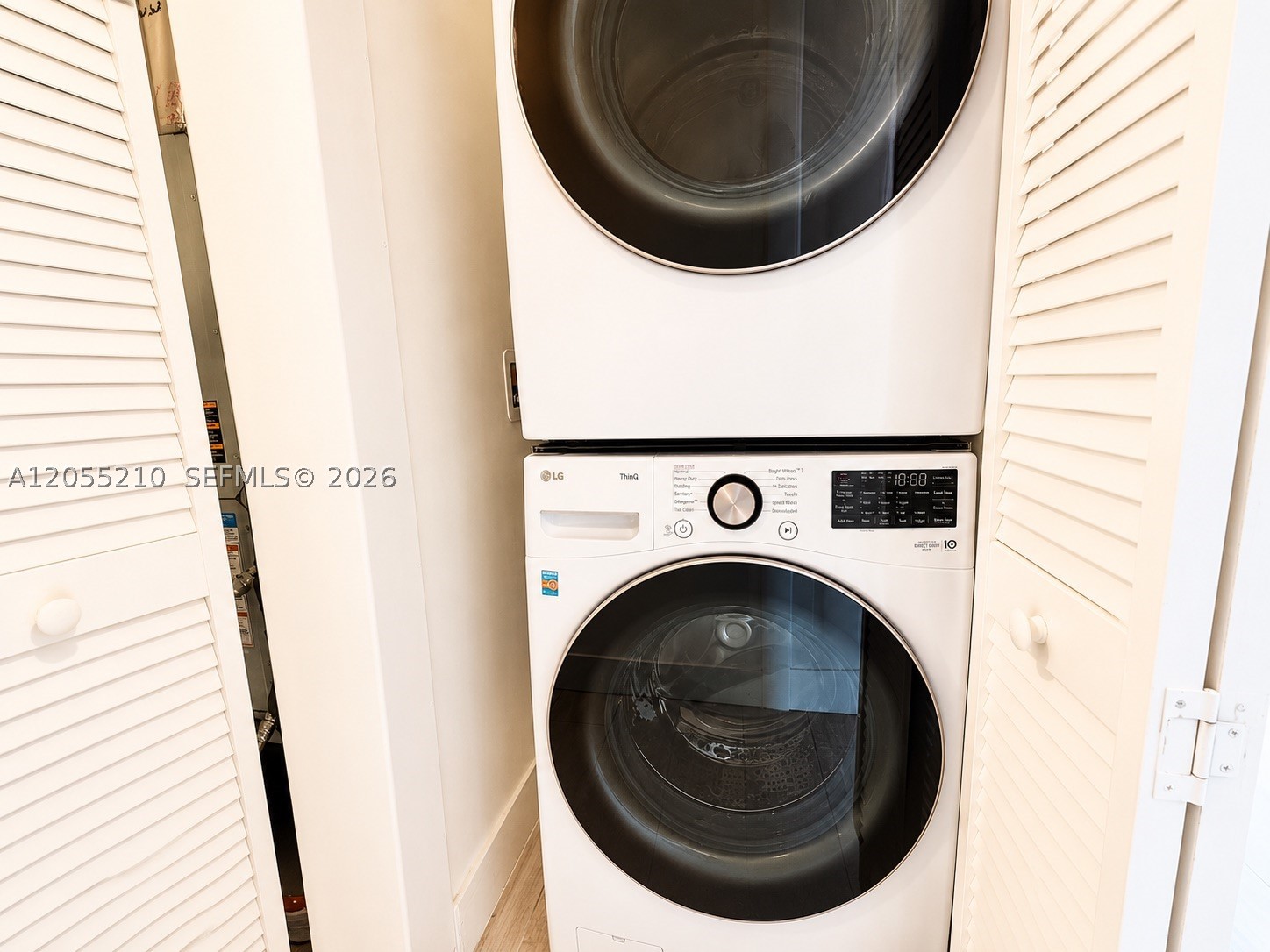 2000 Metropica Way 2208 Property Photo 23