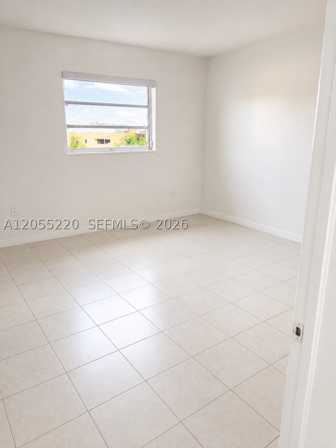 1230 W 54th St 329a Property Photo 9