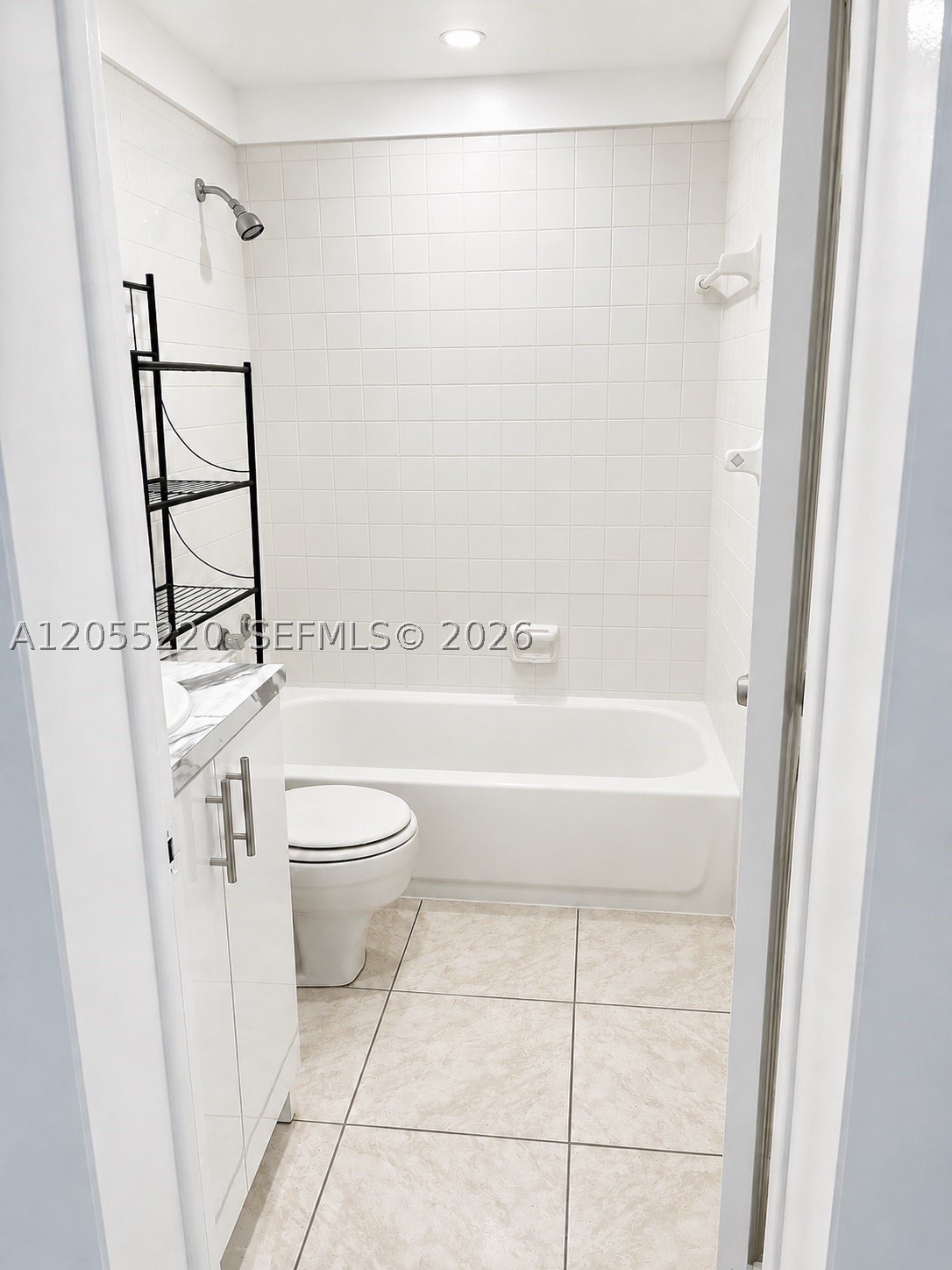 1230 W 54th St 329a Property Photo 11