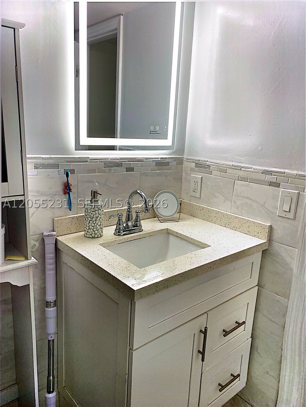 2570 W 67th Pl 12-2 Property Photo 7