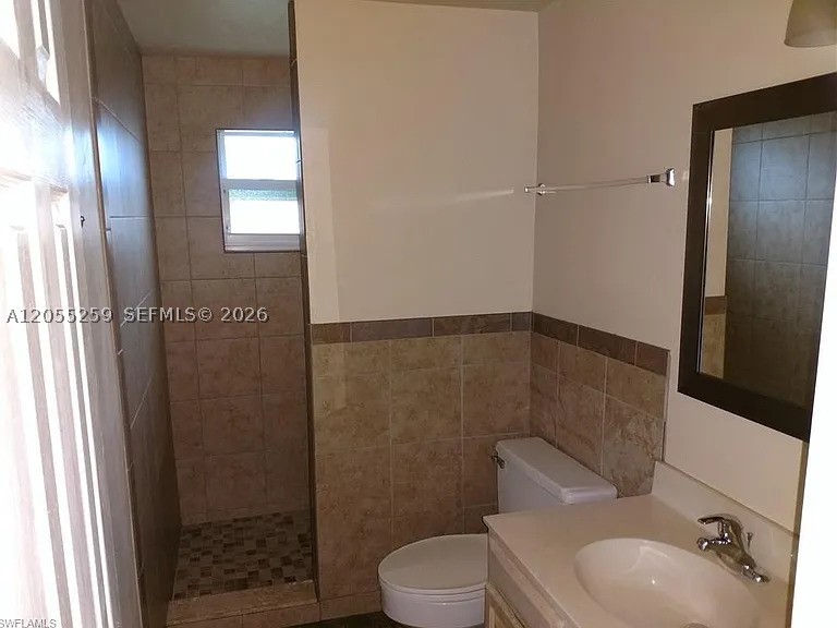 A12055259 Property Photo 6