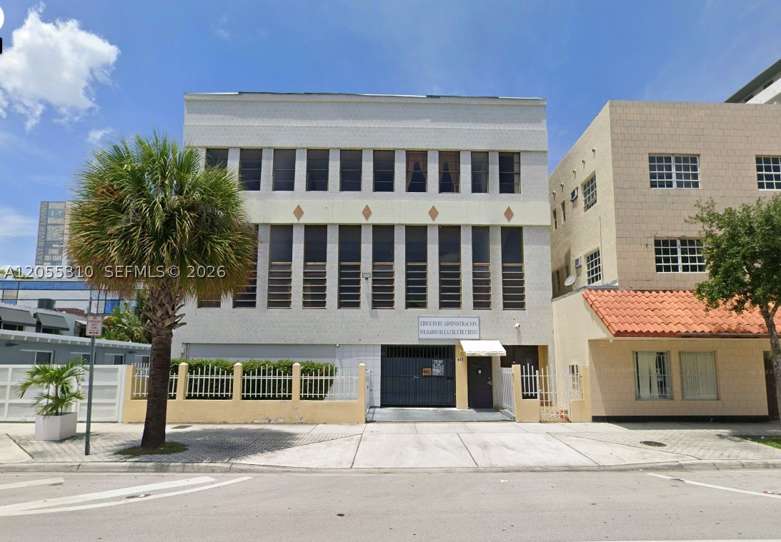 641 W Flagler St Property Photo 1