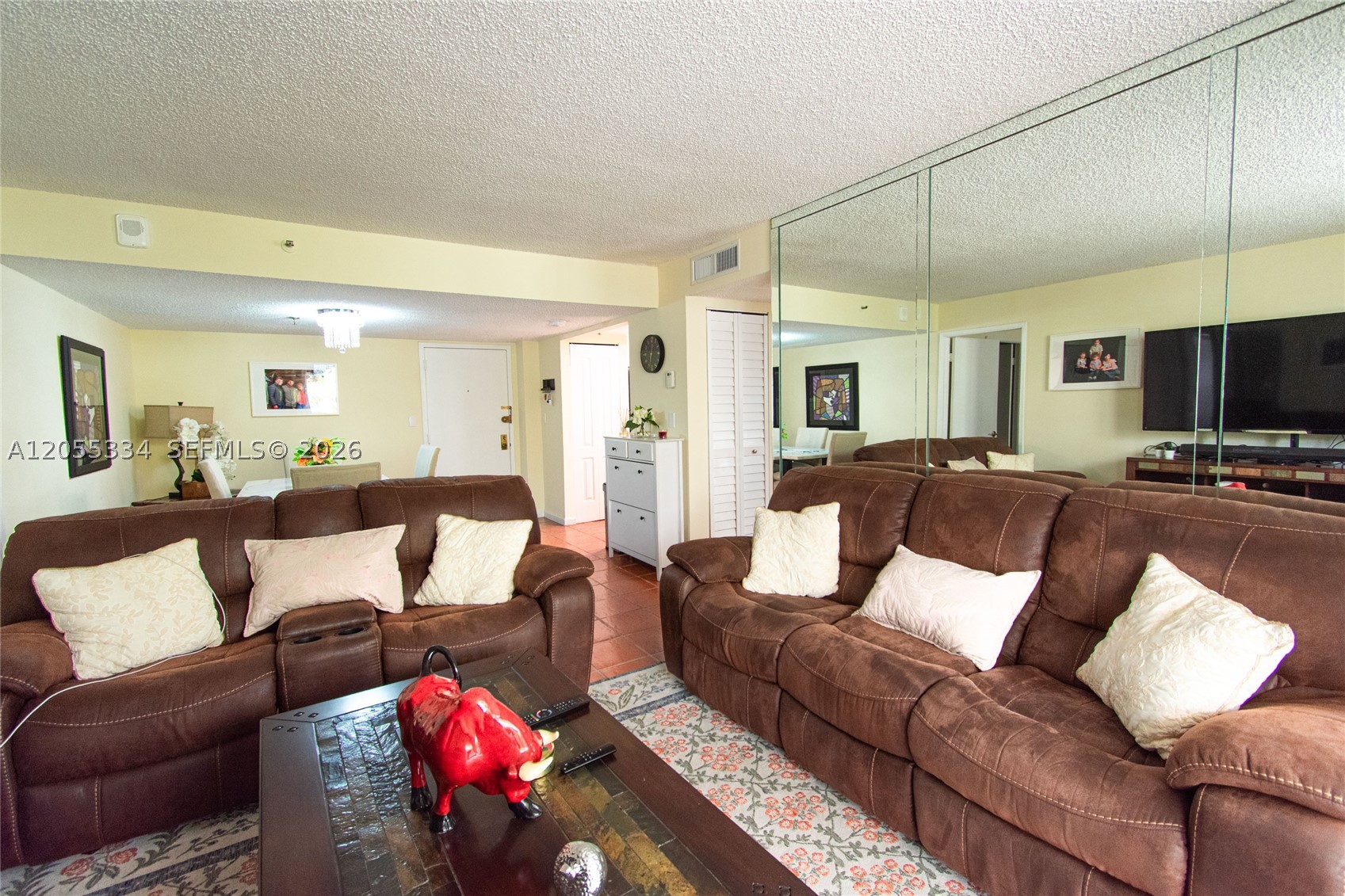 1621 Collins Ave 205 Property Photo 13