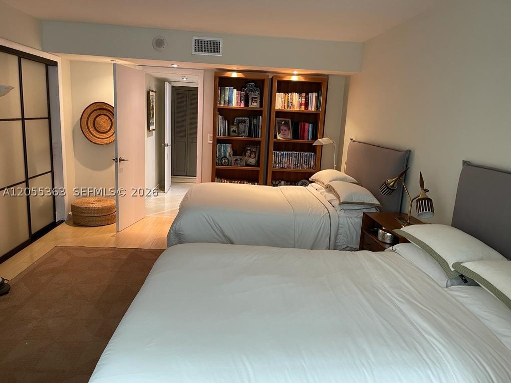600 Grapetree Dr 7cs Property Photo 10