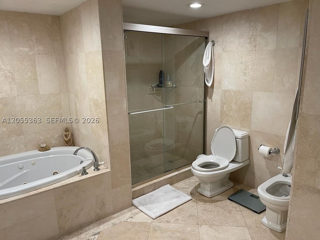 600 Grapetree Dr 7cs Property Photo 13