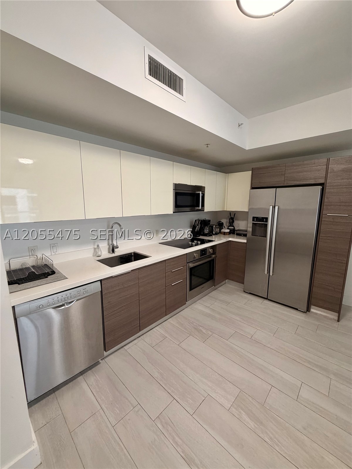1010 SW 2nd Ave 707 Property Photo 1