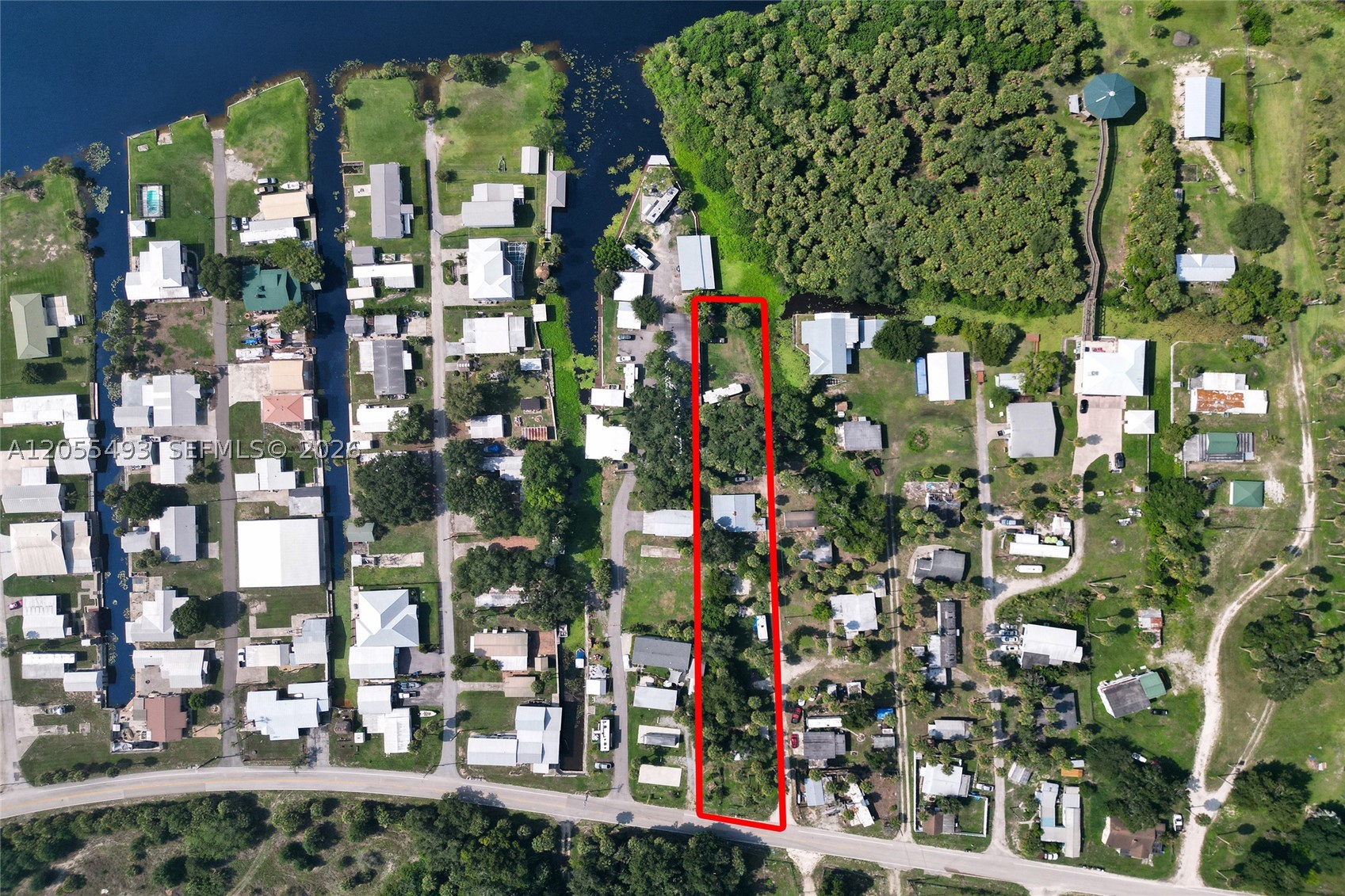 1069 Marina Property Photo 4