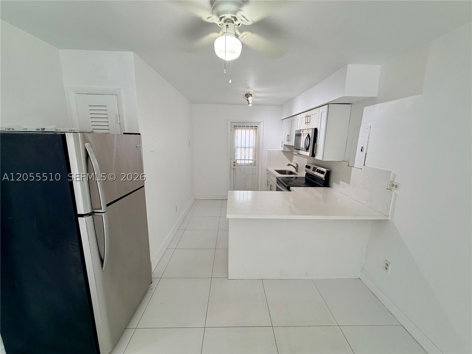 1057 Sw 7th St 1 Property Photo 3