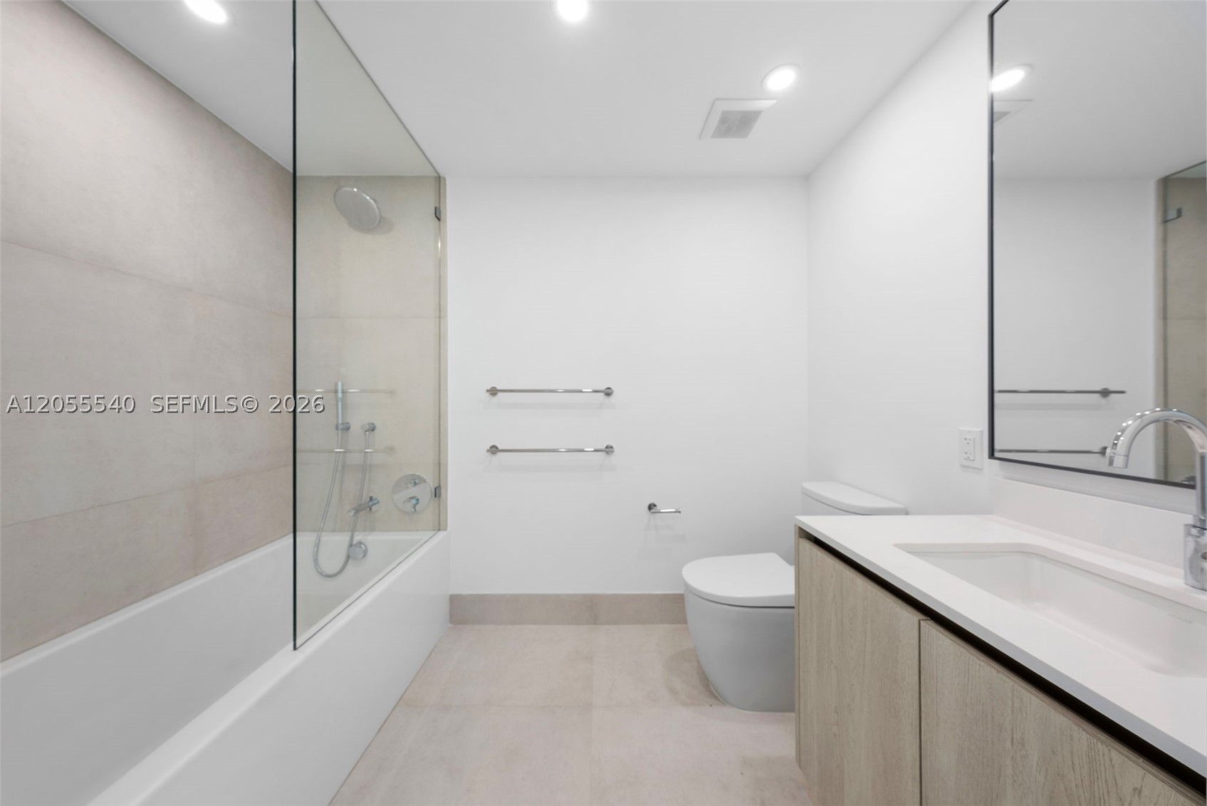 9201 E Bay Harbor Drive 302 Property Photo 7