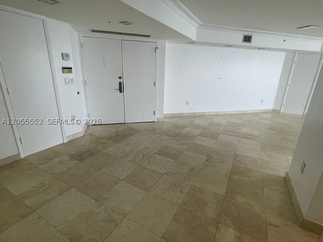 6301 Collins Ave 2402 Property Photo 4