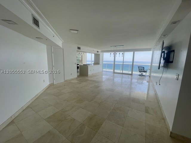 6301 Collins Ave 2402 Property Photo 8