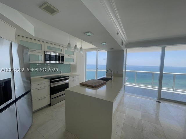6301 Collins Ave 2402 Property Photo 15