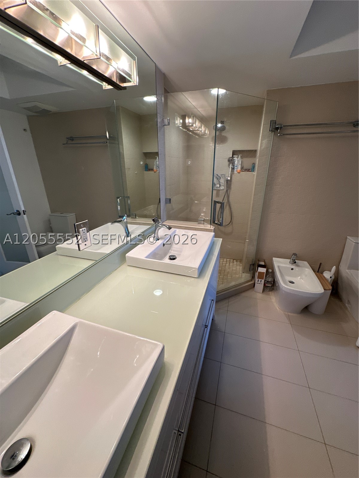 6301 Collins Ave 2402 Property Photo 28