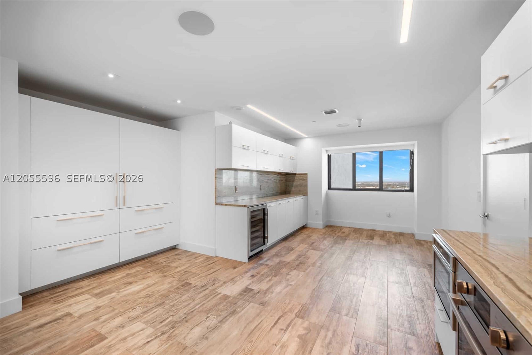 650 Ne 32nd St Ph5201 Property Photo 10