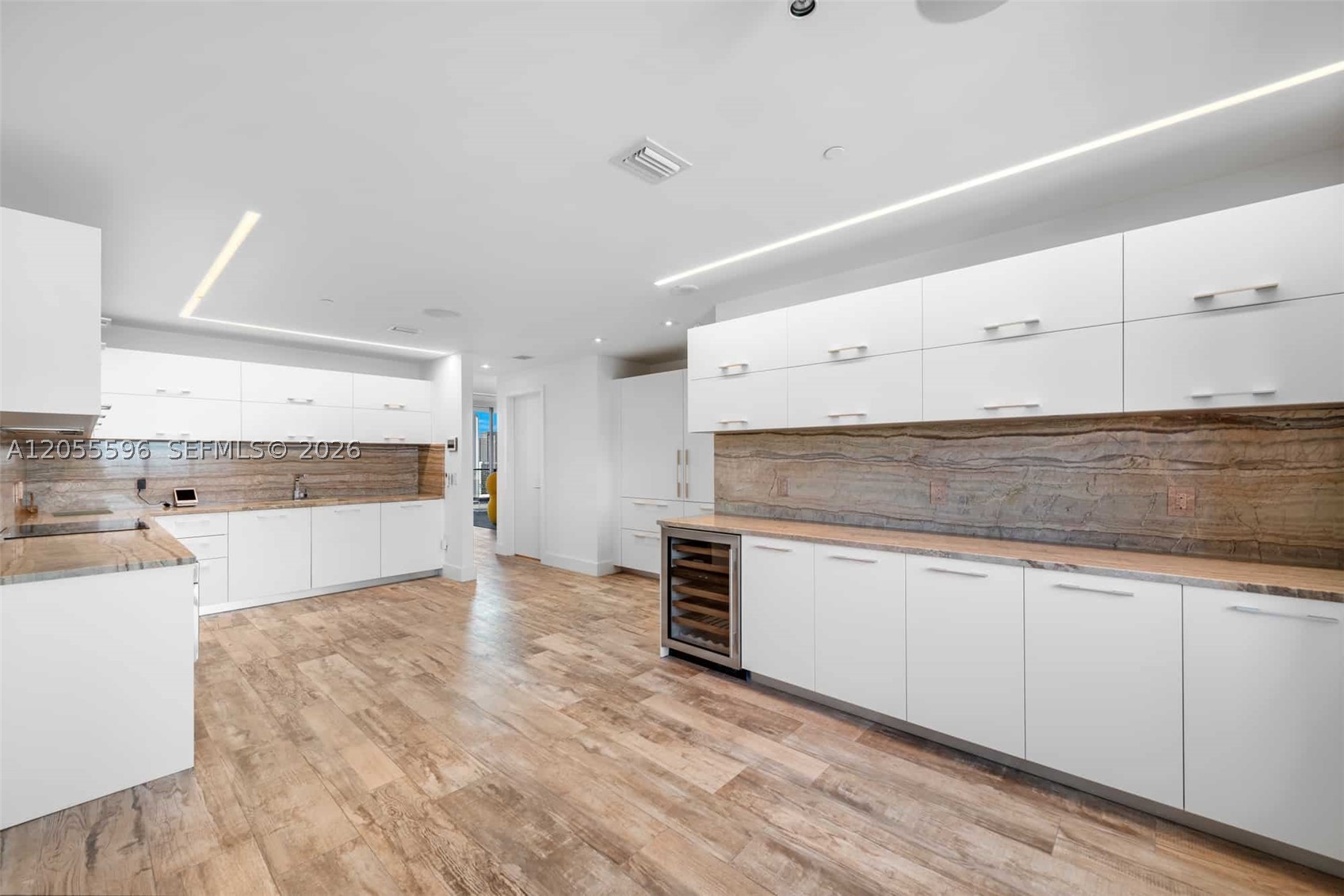 650 Ne 32nd St Ph5201 Property Photo 13