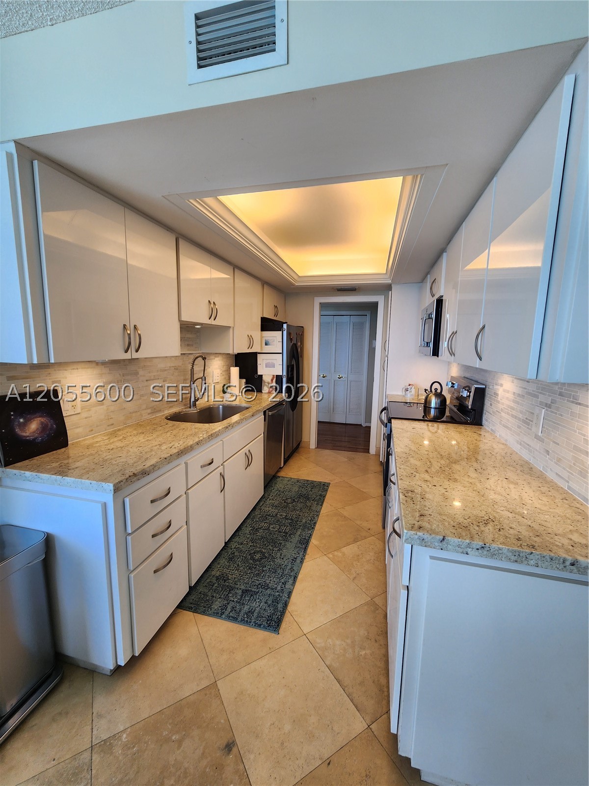 5460 N Ocean Dr 4b Property Photo 14