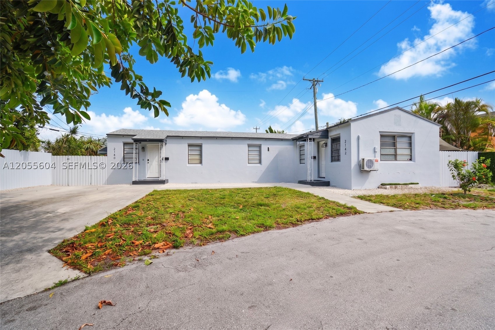 2140 Monroe Ter Property Photo 1
